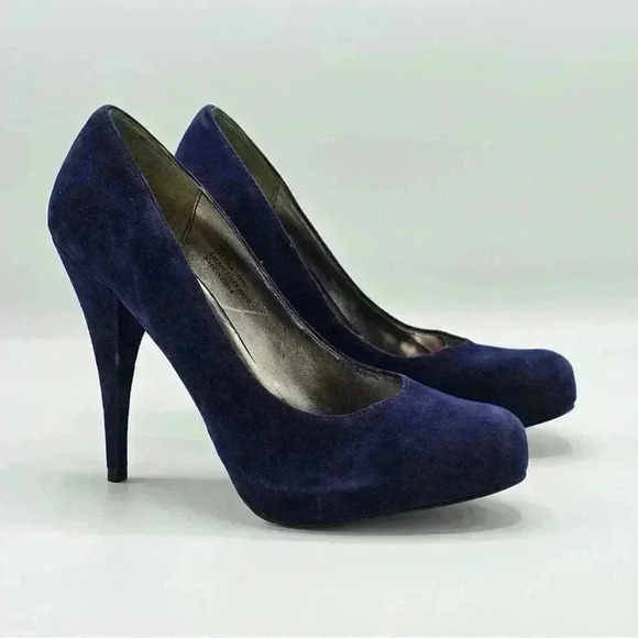 Steve Madden Suede platform pumps. 8M - Picture 1 of 11